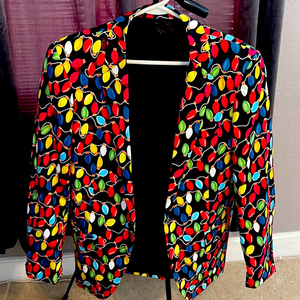 Just in time for the holidays, medium slim fit